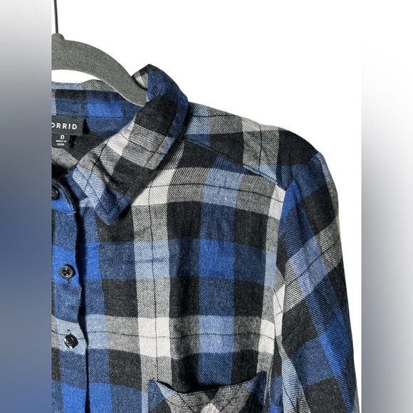 Torrid Blue Black Plaid Button Down Flannel Shirt Women’s Size 0 - Picture 2 of 7
